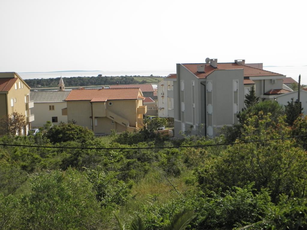 Apartments Babic Новаля Екстер'єр фото