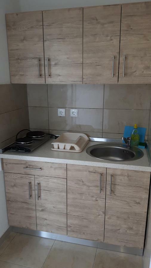 Apartments Babic Новаля Екстер'єр фото